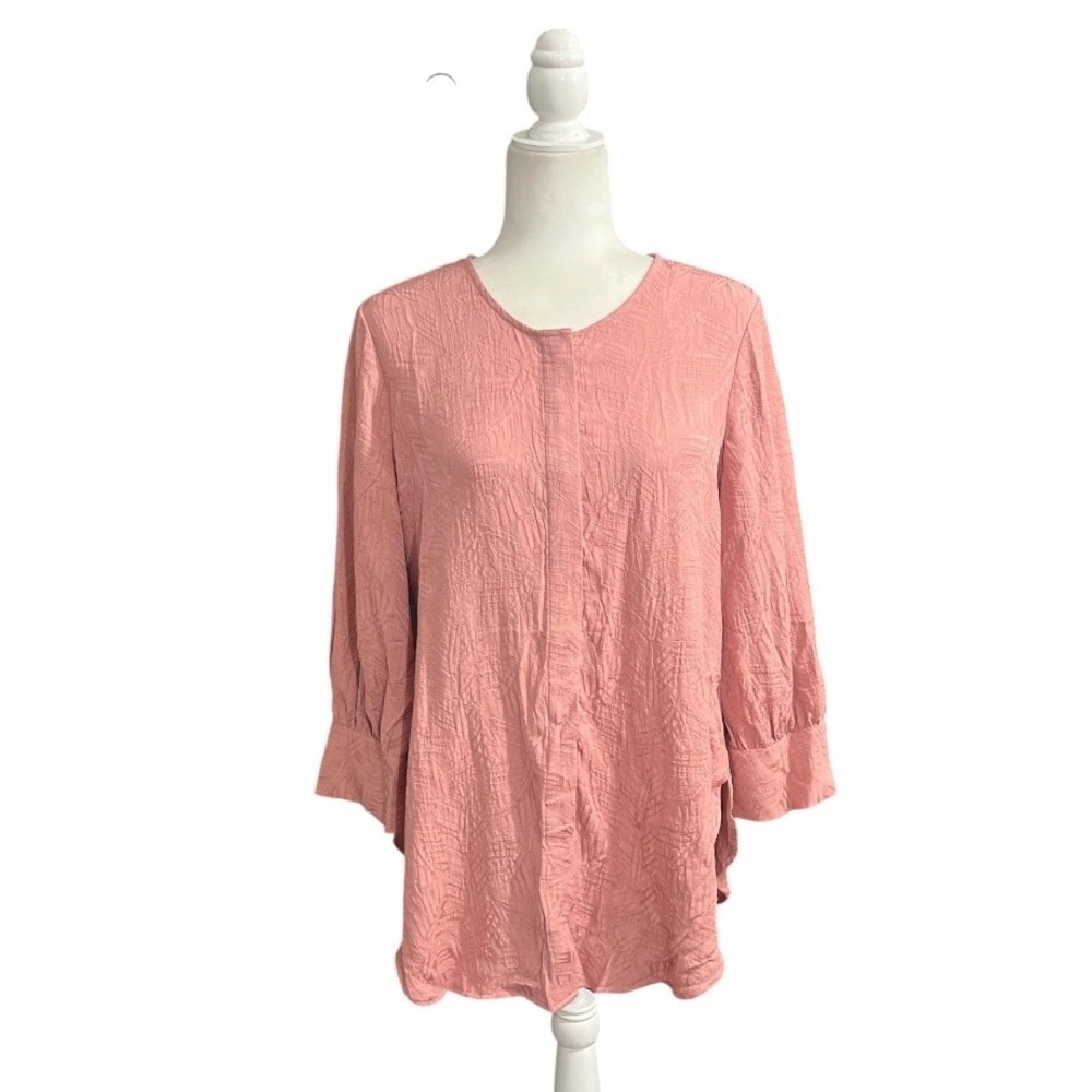 Karl Lagerfeld Paris Blouse Minimalist Medium NWT Textured Jacquard 3/4 Sleeve